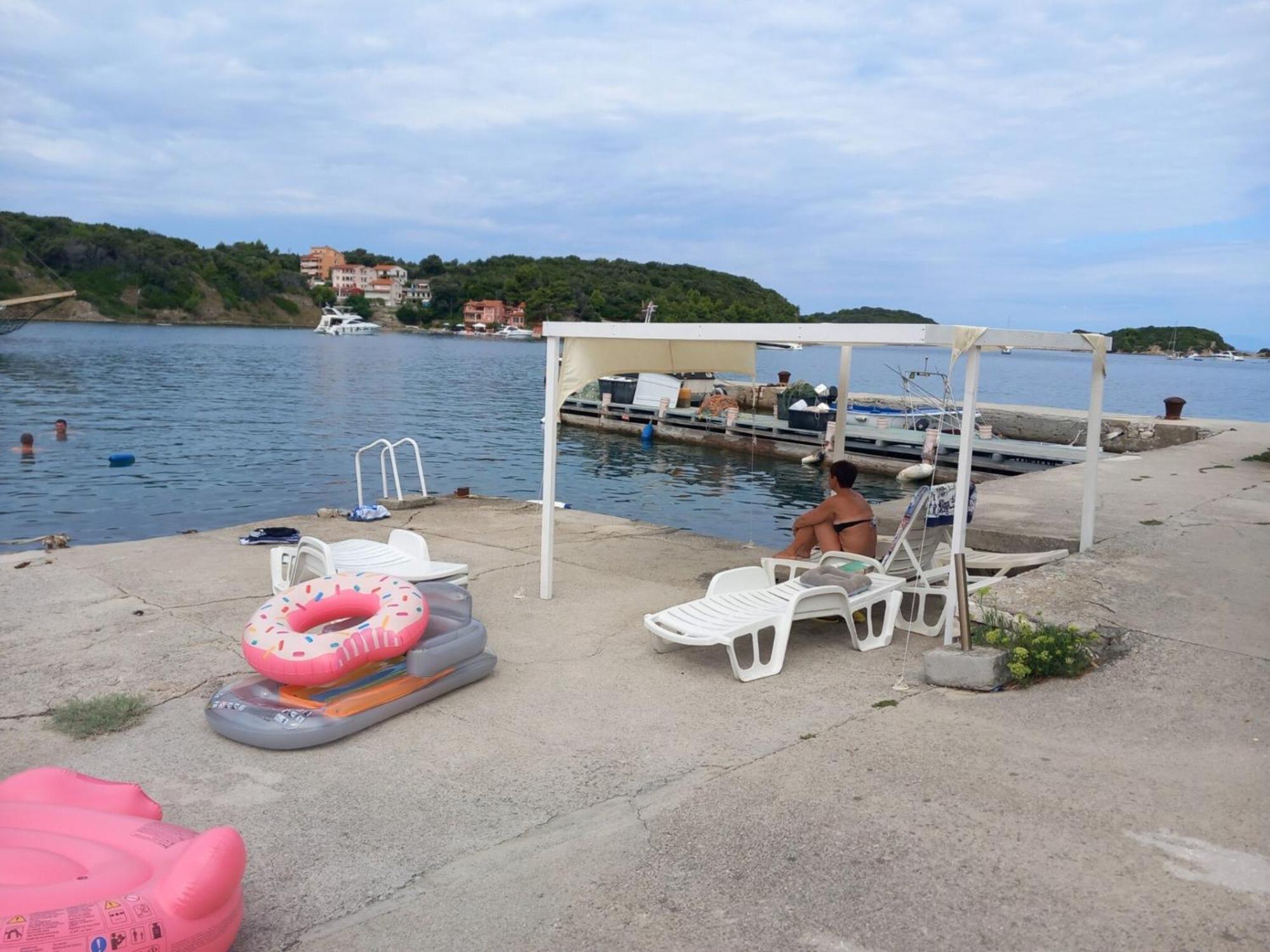 Guest House Green Corner Supetarska Draga Exterior photo