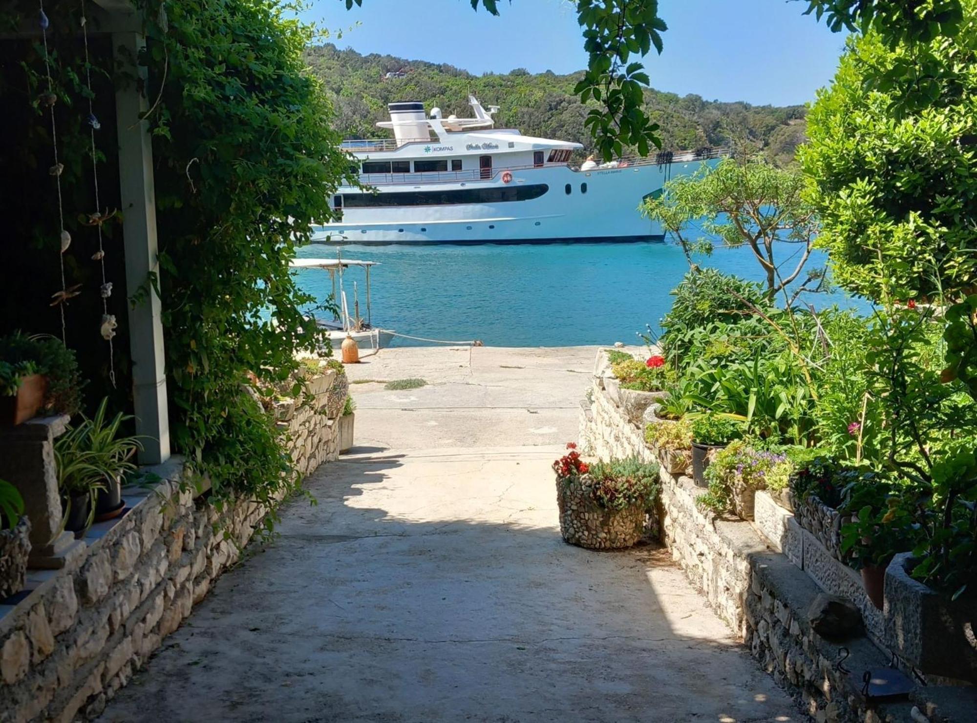 Guest House Green Corner Supetarska Draga Exterior photo