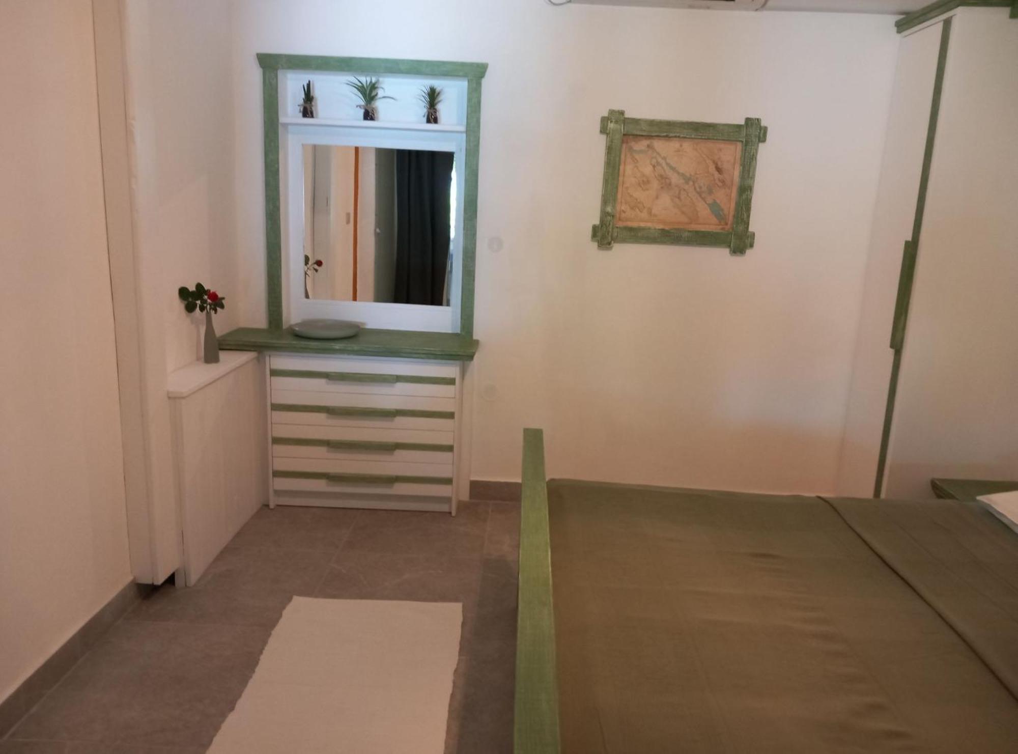 Guest House Green Corner Supetarska Draga Exterior photo